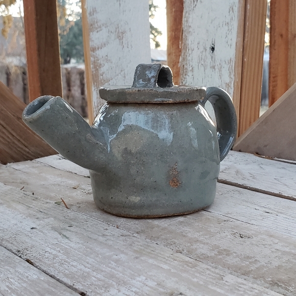 Hand built ceramic tea pot - vintage - Picture 2 of 6